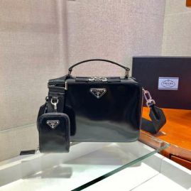 Picture of Prada Mens Bags _SKUfw95763117fw